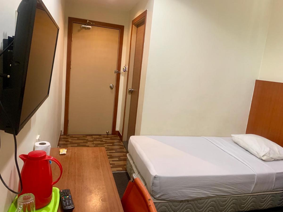 New Grand Hotel 케닌가우 외부 사진