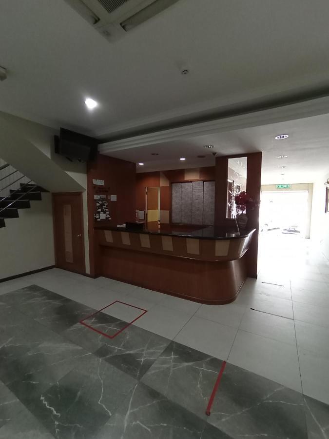 New Grand Hotel 케닌가우 외부 사진